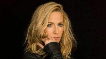 Sheryl Crow changed her mind about releasing a new album. The change did her good