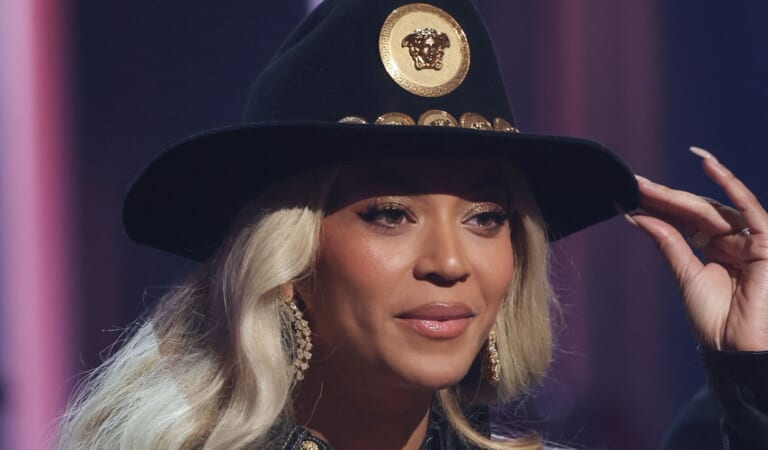 Beyoncé Releases Remix of “Texas Hold ’Em” With New Verse: Listen